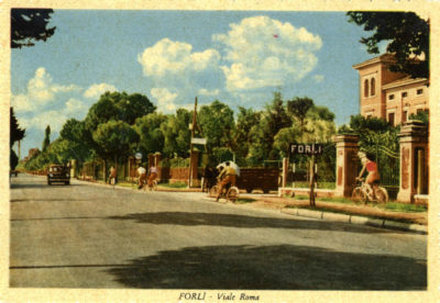 Viale Roma in una immagine degli anni '60. Cartolina. Raccolta privata.