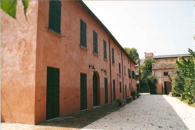 Villa Saffi, il cortile interno.