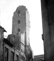 La Torre civica distrutta dalle mine tedesca durante la ritirata. Biblioteca Civica , fondo Baldazzi.